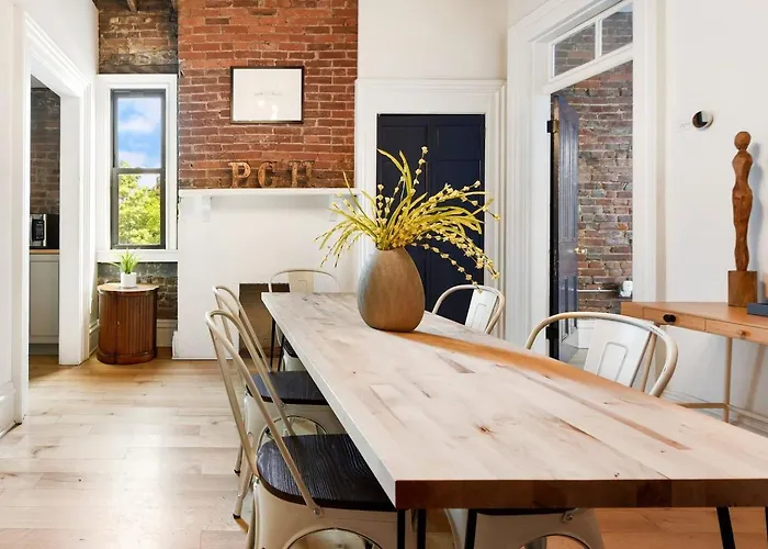 Industrial Vintage Retreat Near Downtown, Stadiums Appartement