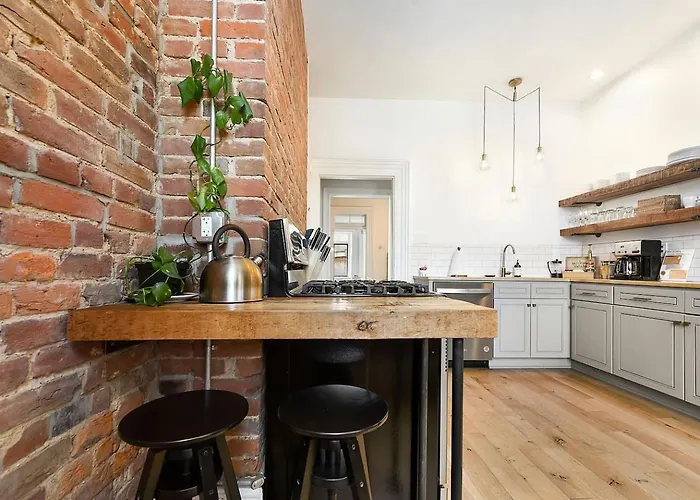 Industrial Vintage Retreat Near Downtown, Stadiums * Pittsburgh